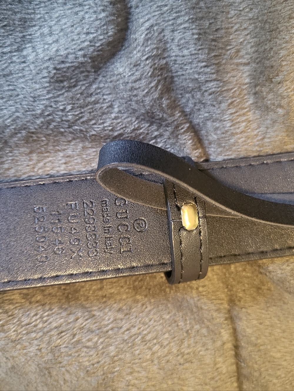 Gucci Black Leather Belt with Gold Double G Buckle - Picture 4 of 7